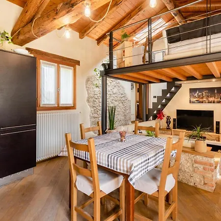 Accogliente Rustico In Prosecco Valley Villa